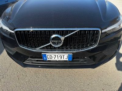 Volvo XC60 B4 D AWD automatico Momentum, 2020