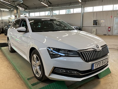 Skoda Superb iV TSI 218hk Style Business DSG Lader Cockpit