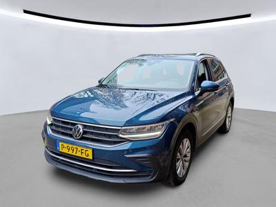 Volkswagen Tiguan 1.4 1.5 TSI 130PK LIFE WINTER MULTIMEDIA, 2022