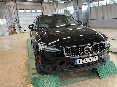 Volvo V60 cross country B4 197hk AWD Core Lader Drag