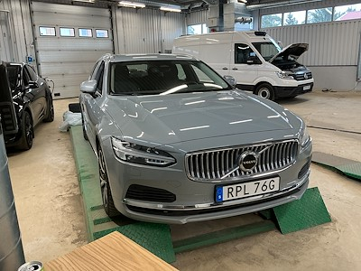 Volvo V90 Recharge T6 350hk AWD Core Edition Drag