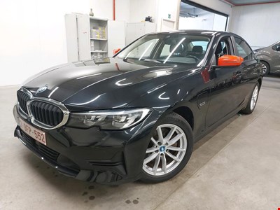 BMW 3 BMW 3 BERLINE 320e 204PK Pack Business Plus With Heated Seats &amp; Driving Assistant &amp; Active Cruise Control &amp; Parking Assistant Pa