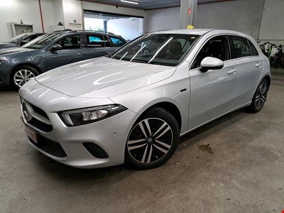 Mercedes-Benz A MER A 250 e 218PK DCT Business Solution HYBRID