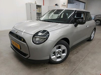 MINI Cooper MIN SE 218PK With Climatic &amp; Navigation &amp; Cruise Control &amp; PDC Front &amp; Rear ELECTRIC
