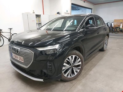 Audi Q4 AUD ETRON 40 Advanced 204PK Pack Business With Heated Seats &amp; Assistance Tour Plus &amp; Power Folding Towing Hook ELECTRIC