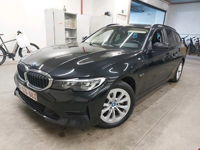 BMW 3 touring 320e 204PK Business Edition Pack Business Plus With Sport Seats &amp; Parking Assistant Pack &amp; Electric Trailer Hook