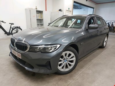 BMW 3 touring 320e 204PK Business Edition With Vernasca Heated Sport Seats &amp; Driving Assistant Pack &amp; Active Cruise Control HYB