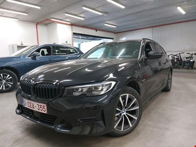 BMW 3 BMW 3 TOURING 320e 204PK Sport Pack Business With Heated Seats &amp; Heated Steering Wheel &amp; Active Cruise &amp; Parking Assistant Pack