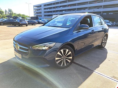 Mercedes-Benz B MER B 250 e 218PK DCT Advantage Pack With Navigation &amp; Parking Pack &amp; Rear Camera &amp; Trailer Hook HYBRID