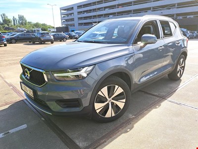 Volvo XC40 VOL T5 Twin Engine 261PK Momentum Pro With Heated Seats &amp; Cruise Control &amp; Park Sensors Front &amp; Rear HYBRID