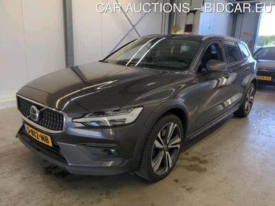 Volvo V60 B5 2.0 MHEV 184kW AWD Ultimate Cross Country automaat, 2023