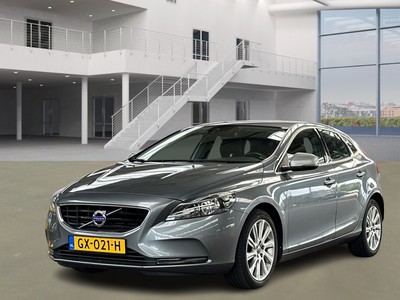 Volvo V40 1.9 2.0 T3 MOMENTUM, 2015