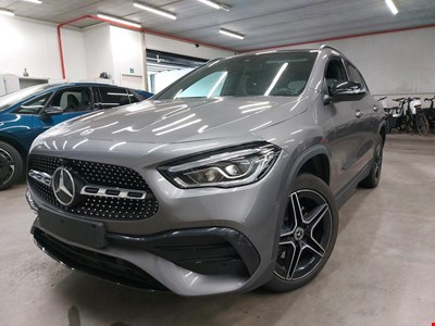 Mercedes-Benz GLA MER 250e 218PK 8GDCT AMG Line With Climatic & Night Pack & TempoMat & Pano Roof & Foldable Trailer Hook & Parking Pack With