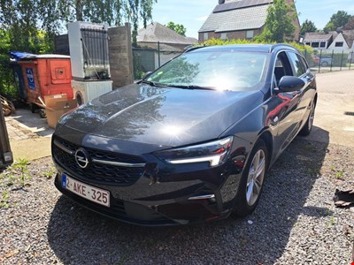 Opel Insignia sports tourer OPE INSIGNIA SPORTS TOURER Turbo D 122PK Business Edition With Multimedia Nav &amp; Driver Assistance Pack &amp; Pano Roof