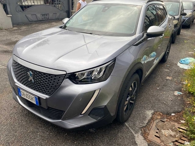 Peugeot 2008 e 100kW Allure, 2021