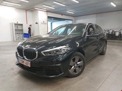 BMW 1 BMW 1 HATCH 118i 136PK Advantage Pack Business Plus With Dakota Seats &amp; Parking Assistant Pack &amp; Removable Trailer Hook &amp; Pano R