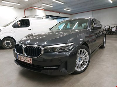 BMW 5 touring 520e 204PK Business Edition Pack Business With Dakota Heated Seats & Travel Pack & Parking Assistant Pack & Pano R