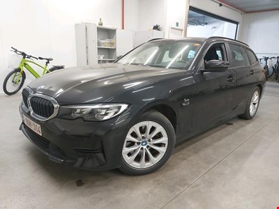 BMW 3 touring 320e 204PK Pack Business Plus With Heated Seats HYBRID