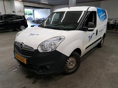 Opel Combo OPE COMBO CDTI 90PK 20T SWB Premium Business Pack