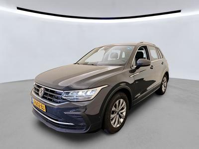Volkswagen Tiguan 1.4 1.5 TSI 130PK LIFE BUSINESS MULTIMEDIA, 2023