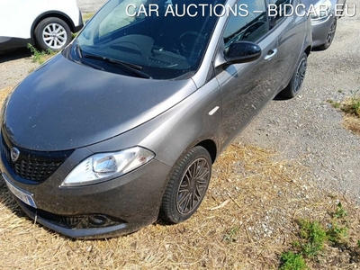 Lancia Ypsilon 1.0 FireFly 70cv Hybrid Oro, 2024