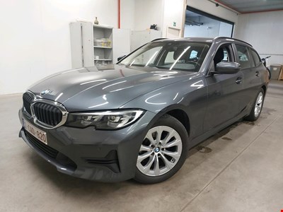 BMW 3 touring 318d 136PK Business Edition With Climatic &amp; Navigation &amp; Cruise Control &amp; PDC Front &amp; Rear