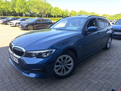 BMW 3 BMW 3 TOURING 320e 204PK Business Edition With Climatic & Navigation & Cruise Control & Park Sensors Front & Rear HYBRID