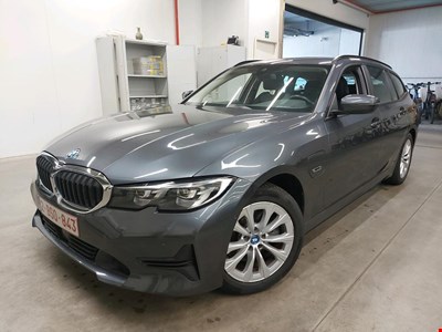 BMW 3 touring 320e 204PK Business Edition With Heated Vernasca Sport Seats & Driving Assistant Pack & Parking Assistant Pack H