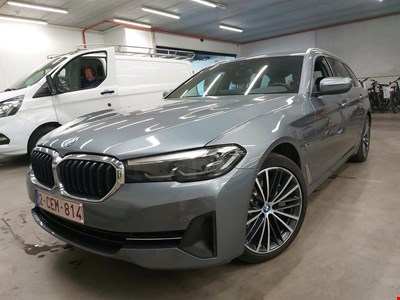 BMW 5 touring 530e 292PK Business Edition & Pack Business With Heated Sport Seats & Parking Assistant Pack & 19 Inch HYBRID
