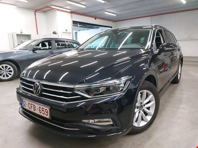 Volkswagen Passat VW PASSAT VARIANT TSI 150PK DSG7 Style Business Pack Advanture &amp; Travel Assist &amp; Winter Pack &amp; Pano Roof &amp; Electric Foldable Tra