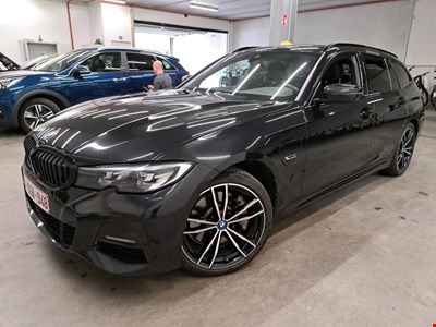 BMW 3 touring 330e 292PK M Sport Business Edition With Heated Sport Seats &amp; 19 Inch HYBRID