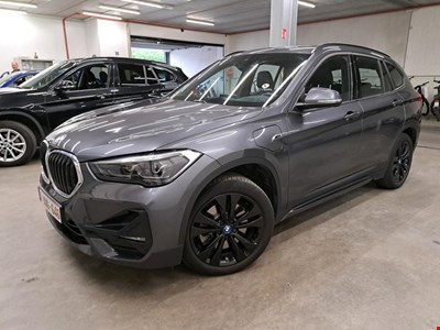 BMW X1 xDrive25e 220PK Business Edition Sport With Driving Assistant &amp; Nav &amp; Head Up &amp; Rear Camera HYBRID