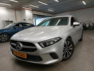 Mercedes-Benz A MER A 180 d 116PK 8GDCT Business Solution &amp; Smartphone Integration HYBRID