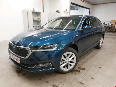 Skoda Octavia SKO OCTAVIA COMBI 10 TSI eTec 110PK DSG7 Clever+ Pack Clever Plus With Head Up & Heated Steering Wheel PETROL