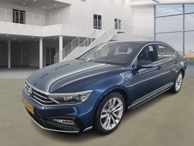 Volkswagen Passat 1.4 1.5 TSI R-LINE BUSINESS +, 2021