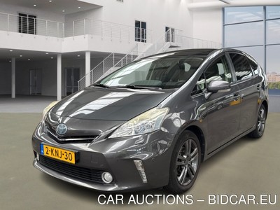 Toyota Prius wagon 1.7 1.8 DYNAMIC BUSINESS, 2013