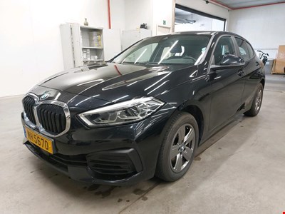 BMW 1 BMW 1 HATCH 118dA 150PK Advantage Pack Business & PDC Front & Rear REGISTRATION 11/06/2021
