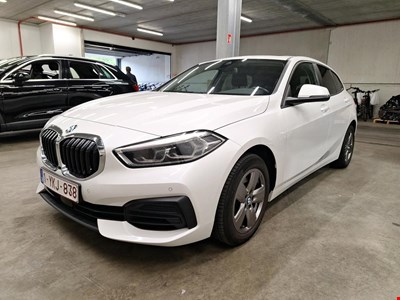 BMW 1 hatch 118iA 140PK Business Edition Advantage Pack Business & Travel & Light Pack & PDC Front & Rear & Pano Roof PETROL
