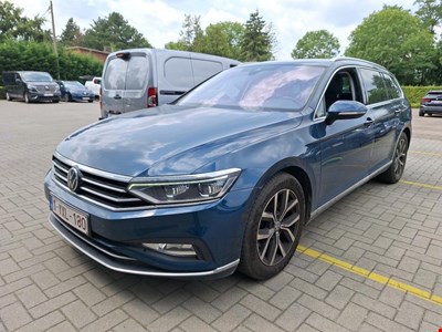 Volkswagen Passat variant VW PASSAT VARIANT TSI 150PK DSG7 Elegance Business Pack Adventure & Heated Steering Wheel & Travel Assist & Pano Roof & Electric