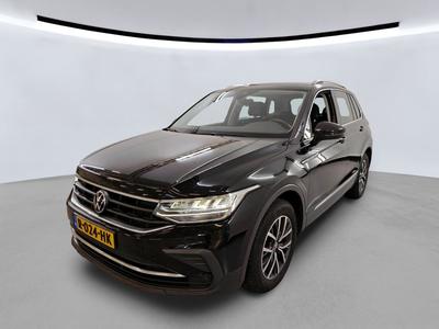 Volkswagen Tiguan 1.4 1.5 TSI 130PK LIFE WINTER MULTIMEDIA, 2022