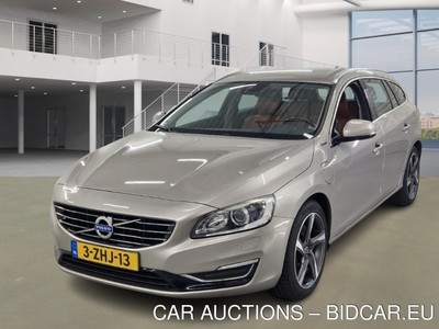 Volvo V60 2.4 2.4 D6 AWD PLUG-IN HYBRID SUMMUM, 2015