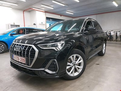 Audi Q3 AUD 40 TFSI e 245PK e STronic S Line &amp; Pack Platinum With S Line Interior &amp; Heated Seats &amp; Cruise &amp; LED &amp; Rear Camera HYBRID