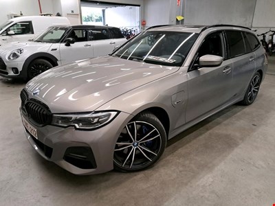 BMW 3 touring 320e 204PK M Sport Pack Business & Travel & Comfort & 19 Inch & LED & Driving Assistant Pack HYBRID