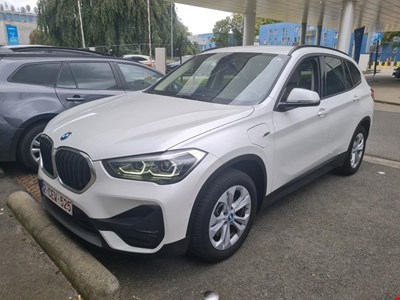 BMW X1 xDrive25e 220PK Pack Business Plus With Heated Seats &amp; Apple Carplay Prep HYBRID