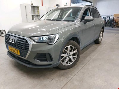 Audi Q3 AUD Q3 45 TFSI e 245PK STronic Paclk Business With Heated Sport Seats &amp; Cruise Control &amp; Parking Sensors Plus &amp; Rear Camera HYBR