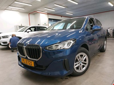 BMW 2 active tourer 218iA 136PK With Climatic &amp; Navigation &amp; Cruise Control &amp; Park Sensors Front &amp; Rear PETROL