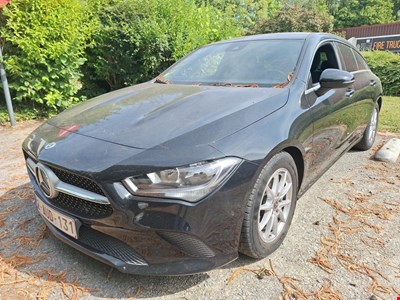 Mercedes-Benz CLA MER CLA SHOOTING BRAKE 180 d 116PK 8GDCT Business Solution Essential &amp; Smartphone Integration &amp; Pano Roof