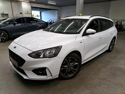 Ford Focus FOR FOCUS CLIPPER EcoBlue 120PK STLine &amp; Winter &amp; 10 B&amp;O Speakers &amp; Removable Trailer Hook