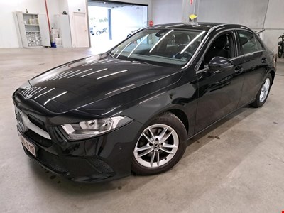 Mercedes-Benz A berline MER A BERLINE 180d 116PK 7GDCT Business Solution &amp; Smartphone Integration &amp; Pano Roof