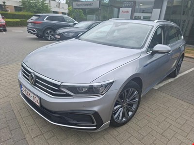 Volkswagen Passat VW PASSAT VARIANT TSI 218PK DSG6 GTE Business Pack Design &amp; Comfort &amp; 14 Way Ergo Seat &amp; Travel Assist Plus &amp; Area View &amp; Electr